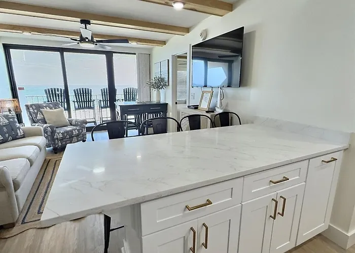 Island Winds East 507 - Immaculately Remodeled - Free Daily Activities! *