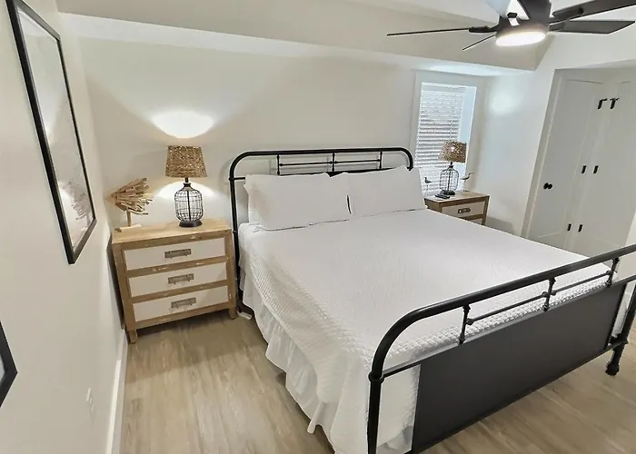Apartment Island Winds East 507 - Immaculately Remodeled - Free Daily Activities! *